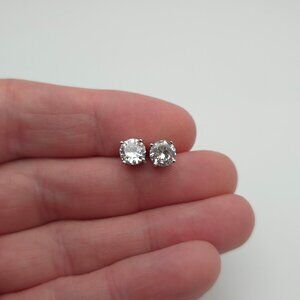 925 Sterling Silver Round Small Cubic Zirconia Earrings A60